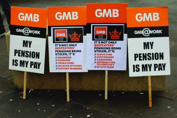 GMB members accept pensions offer from Historic Royal Palaces