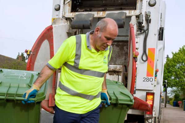 GMB London welcome Amey decisions on sick pay and reorganisation for social distancing rules in refuse services