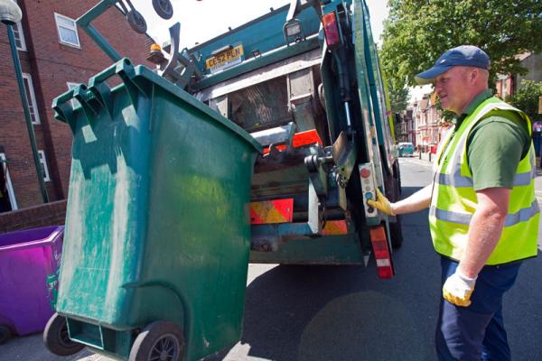 Local government employers must issue guidance to enable refuse staff to safely provide essential service